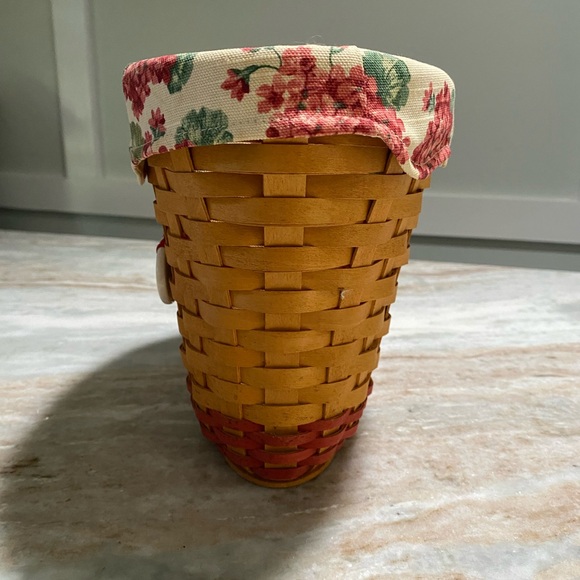 Longaberger May Geranium Basket 2002 - Picture 4 of 5